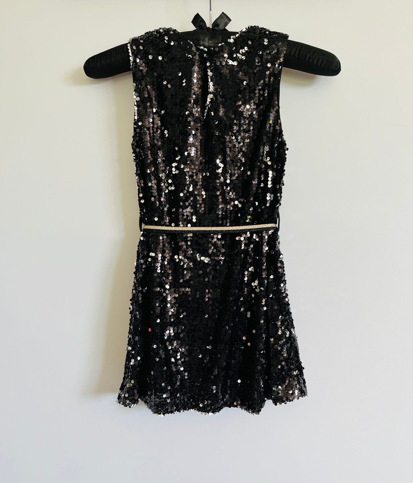 Robe à sequins noire